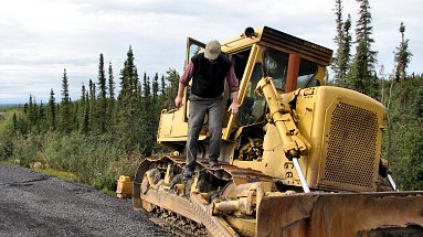 Planierraupe am Dempster Highway